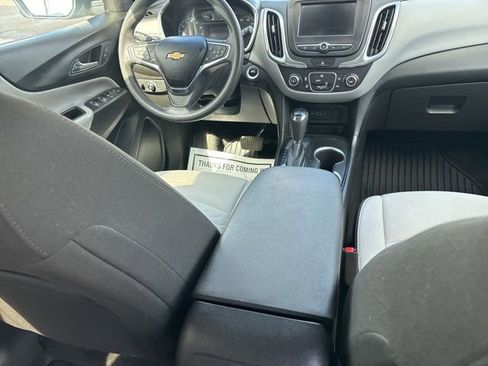 Used 2020 Chevrolet Equinox LS w/ LS Convenience Package image 36
