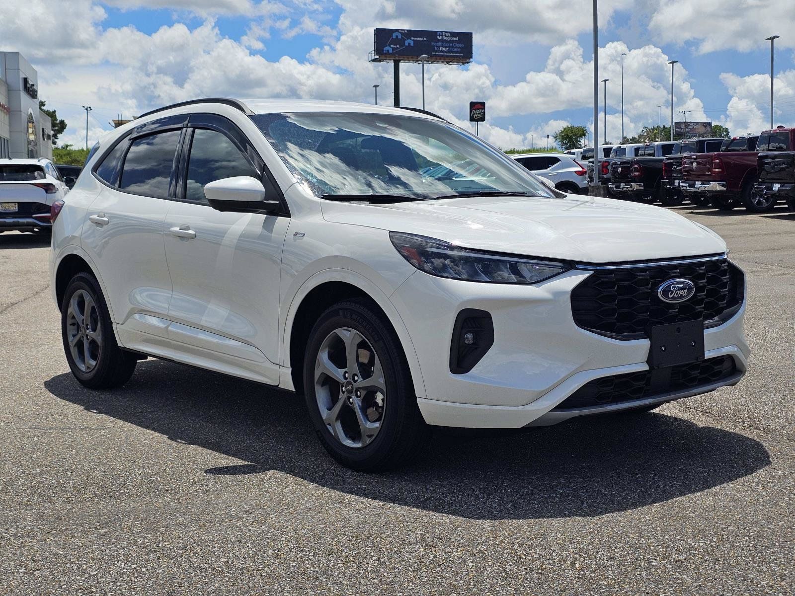 Used 2023 Ford Escape ST-Line Select w/ Tech Pack #2 AWD/4WD image 5