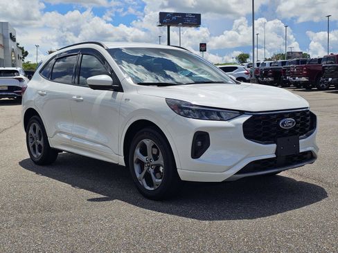 Used 2023 Ford Escape ST-Line Select w/ Tech Pack #2 AWD/4WD image 5