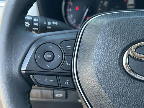 Used 2023 Toyota RAV4 XLE Premium image 13