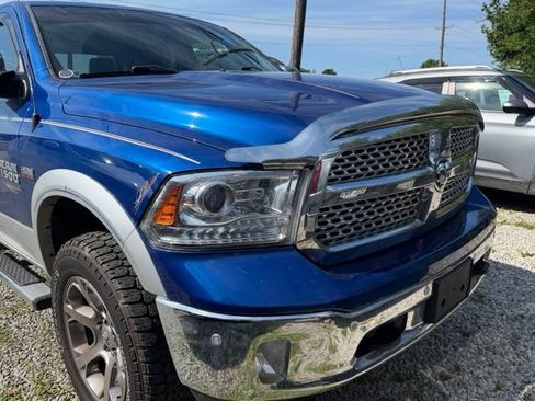 Used 2017 RAM 1500 Laramie w/ Convenience Group AWD/4WD image 2