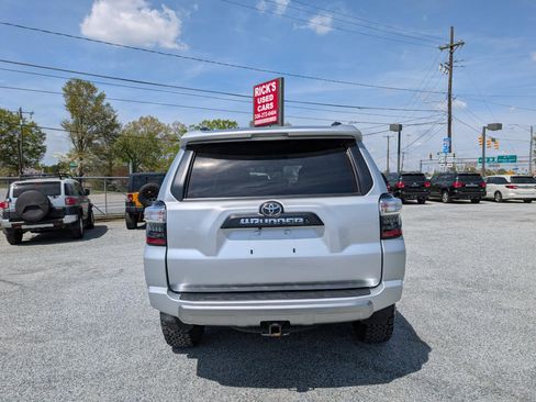 Used 2019 Toyota 4Runner TRD Off-Road Premium image 8