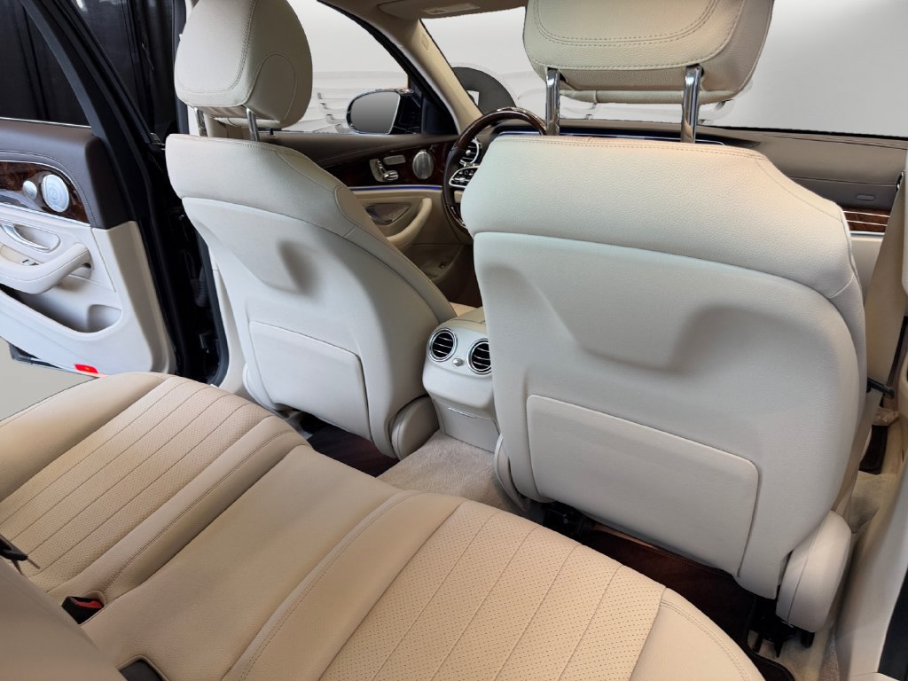 Used 2020 Mercedes-Benz E 350 Sedan image 19