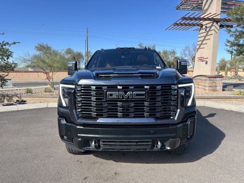 Used 2024 GMC Sierra 3500 Denali Ultimate image 8