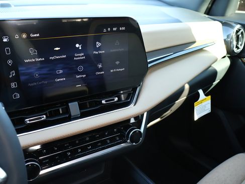 New 2026 Chevrolet Equinox ACTIV w/ Convenience Package III image 19