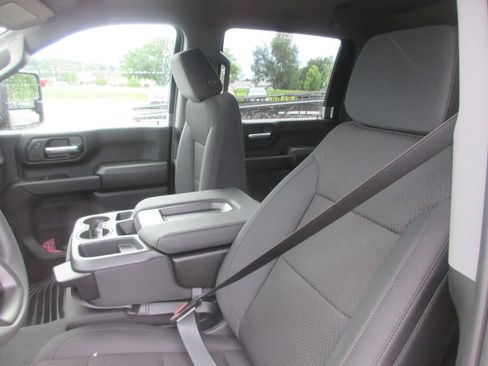 New 2026 GMC Sierra 3500 Pro AWD/4WD image 12