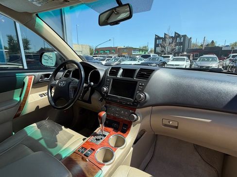 Used 2009 Toyota Highlander Limited AWD/4WD image 15