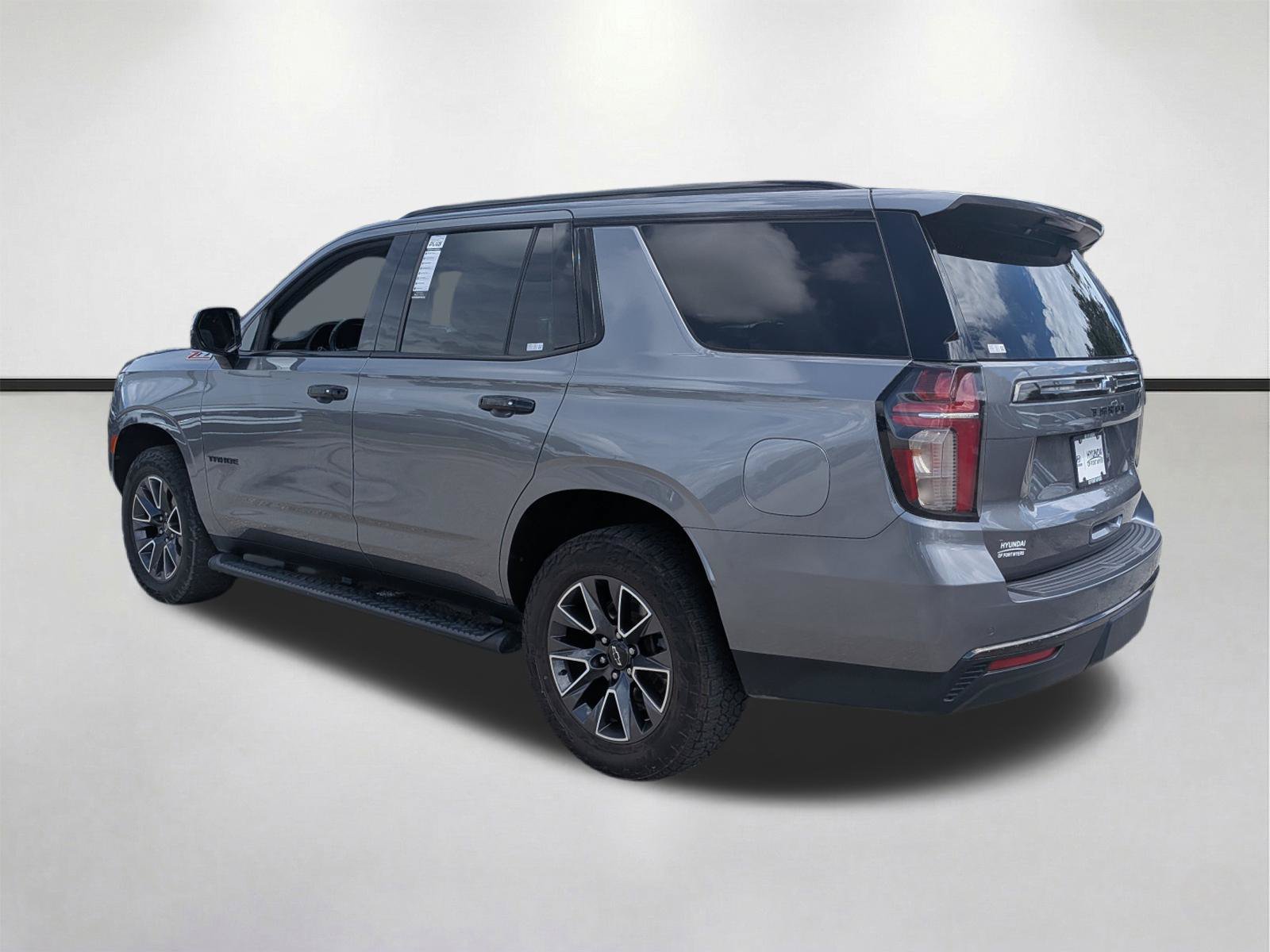 Used 2021 Chevrolet Tahoe Z71 w/ Z71 Off-Road Package AWD/4WD image 6