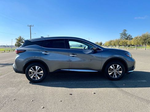 Used 2019 Nissan Murano S FWD image 4