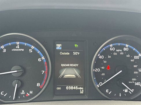 Used 2017 Toyota RAV4 XLE image 30