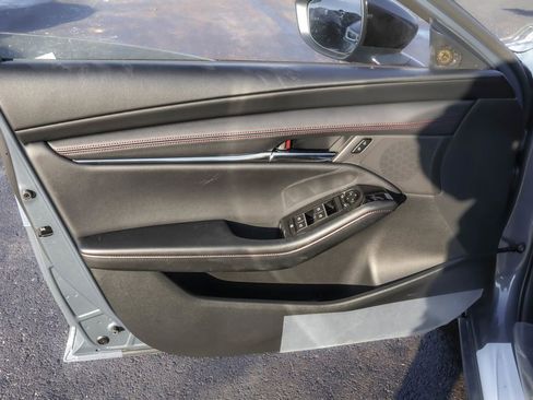 New 2026 MAZDA MAZDA3 Carbon image 31