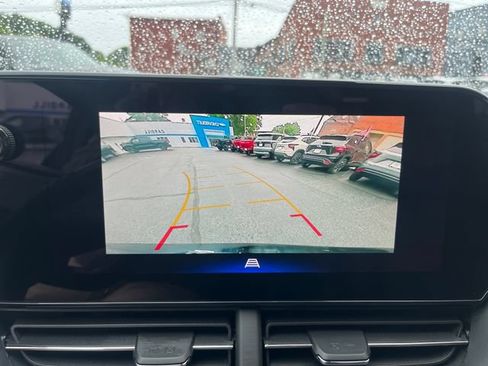 Used 2024 Chevrolet Trax RS FWD image 20