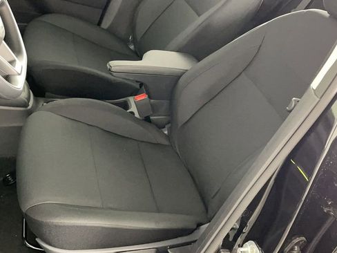 New 2025 Nissan Kicks Play S image 12