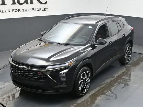 New 2026 Chevrolet Trax RS w/ Sunroof Package image 23