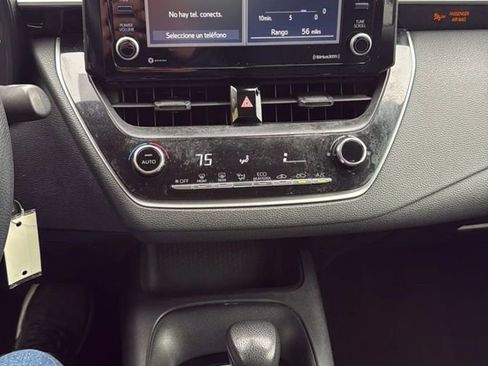 Used 2022 Toyota Corolla LE image 12