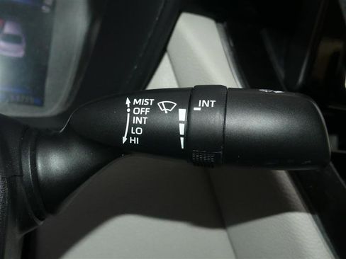 Used 2022 Toyota Corolla LE image 34