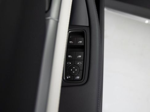 New 2026 Porsche Taycan 4 Cross Turismo AWD/4WD image 21