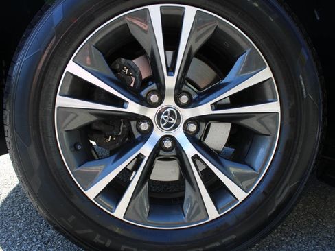 Used 2016 Toyota Highlander XLE AWD/4WD image 21