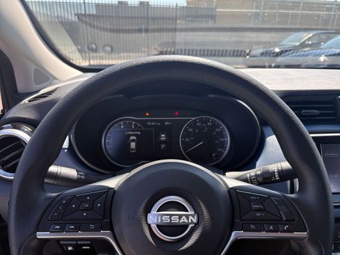 Used 2025 Nissan Versa SV FWD image 33
