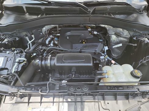 Used 2020 Ford Explorer XLT w/ Equipment Group 202A image 39
