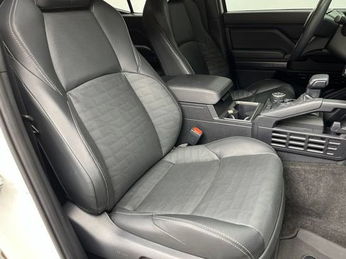 Used 2025 Toyota 4Runner TRD Off-Road Premium AWD/4WD image 22