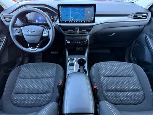 Used 2023 Ford Escape Active w/ Tech Pack #1 AWD/4WD image 2