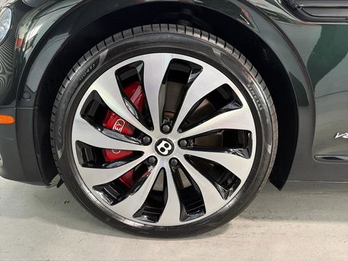 Used 2022 Bentley Flying Spur V8 AWD/4WD image 12