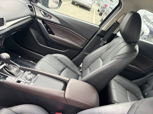 Used 2018 MAZDA MAZDA3 Touring image 31