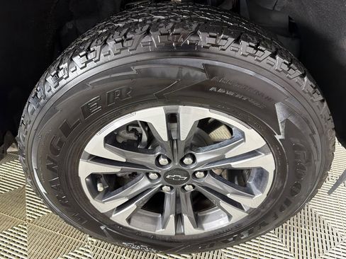 Used 2022 Chevrolet Colorado Z71 RWD image 12