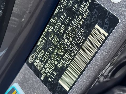 Used 2025 Hyundai Elantra Limited FWD image 41