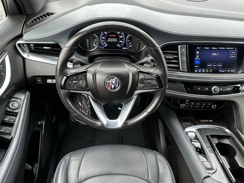 Used 2024 Buick Enclave Premium image 16