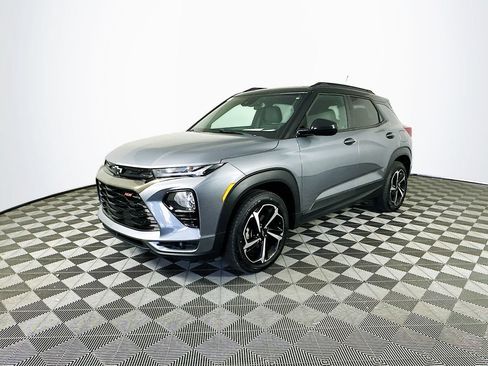 Used 2021 Chevrolet TrailBlazer RS w/ Sun and Liftgate Package AWD/4WD image 5