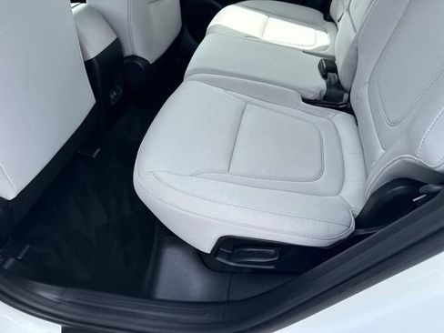 Certified 2025 Hyundai Tucson SE AWD/4WD image 17