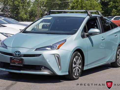 Used 2022 Toyota Prius LE AWD/4WD image 11