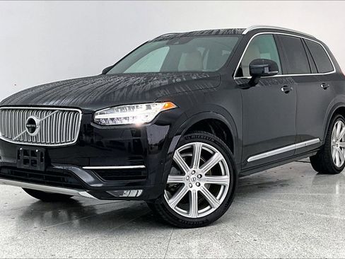 Used 2017 Volvo XC90 T6 Inscription w/ Vision Package image 15
