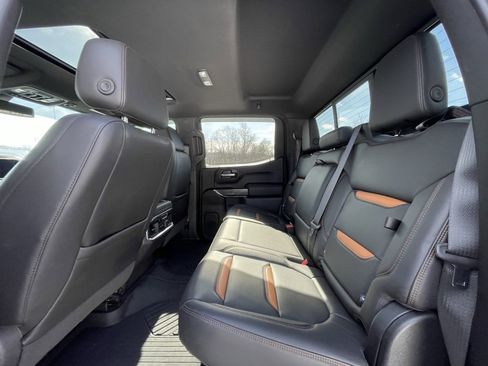 Certified 2020 GMC Sierra 1500 AT4 w/ Off-Road Performance Package image 28