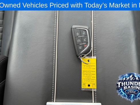 Used 2021 Cadillac Escalade Premium Luxury Platinum w/ Heavy-Duty Trailer Package AWD/4WD image 22