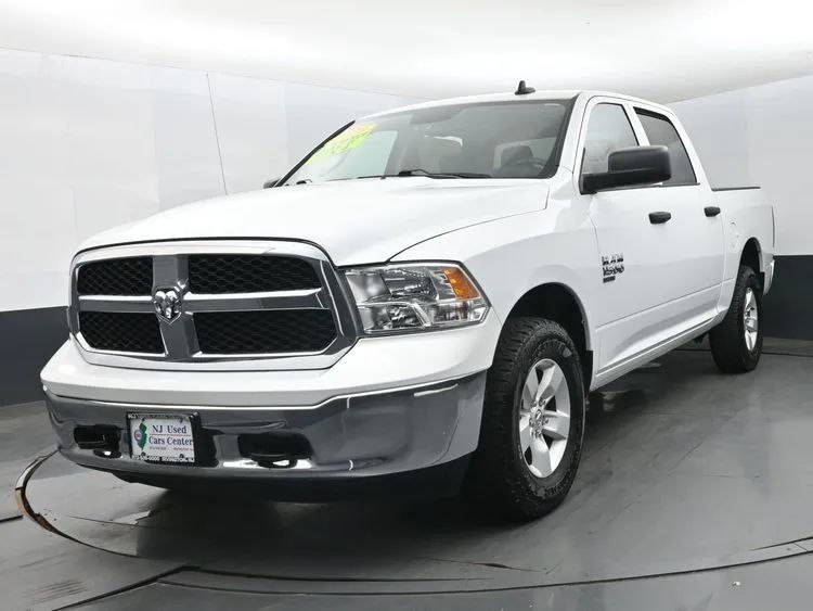 Used 2022 RAM 1500 Classic SLT w/ Electronics Group AWD/4WD image 1