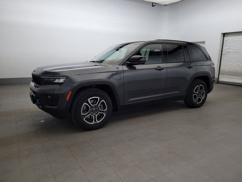 Used 2022 Jeep Grand Cherokee Trailhawk AWD/4WD image 2