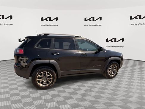 Used 2020 Jeep Cherokee Trailhawk w/ Technology Group AWD/4WD image 9