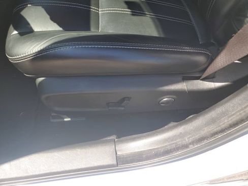 Used 2022 Chrysler 300 S RWD image 18