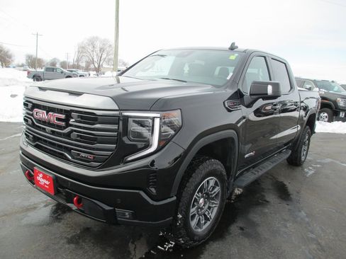 Certified 2024 GMC Sierra 1500 AT4 w/ Technology Package image 10