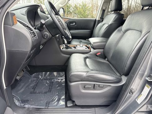 Used 2024 Nissan Armada SL w/ Captain's Chairs Package AWD/4WD image 30
