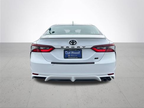 Used 2023 Toyota Camry SE w/ Cold Weather Package FWD image 8