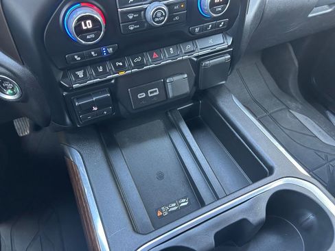 Used 2022 Chevrolet Silverado 3500 High Country image 20