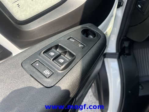Used 2025 RAM ProMaster 2500 w/ Convenience Group FWD image 17