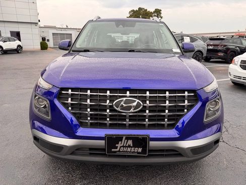 Used 2022 Hyundai Venue SEL FWD image 8