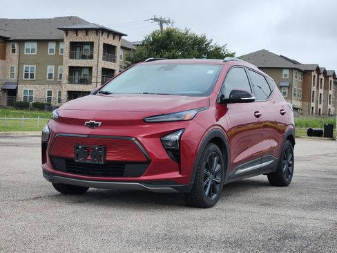 Used 2022 Chevrolet Bolt EUV Premier w/ Launch Edition FWD image 2