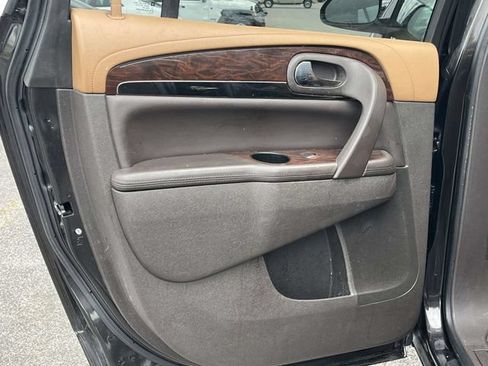 Used 2014 Buick Enclave Leather FWD image 18