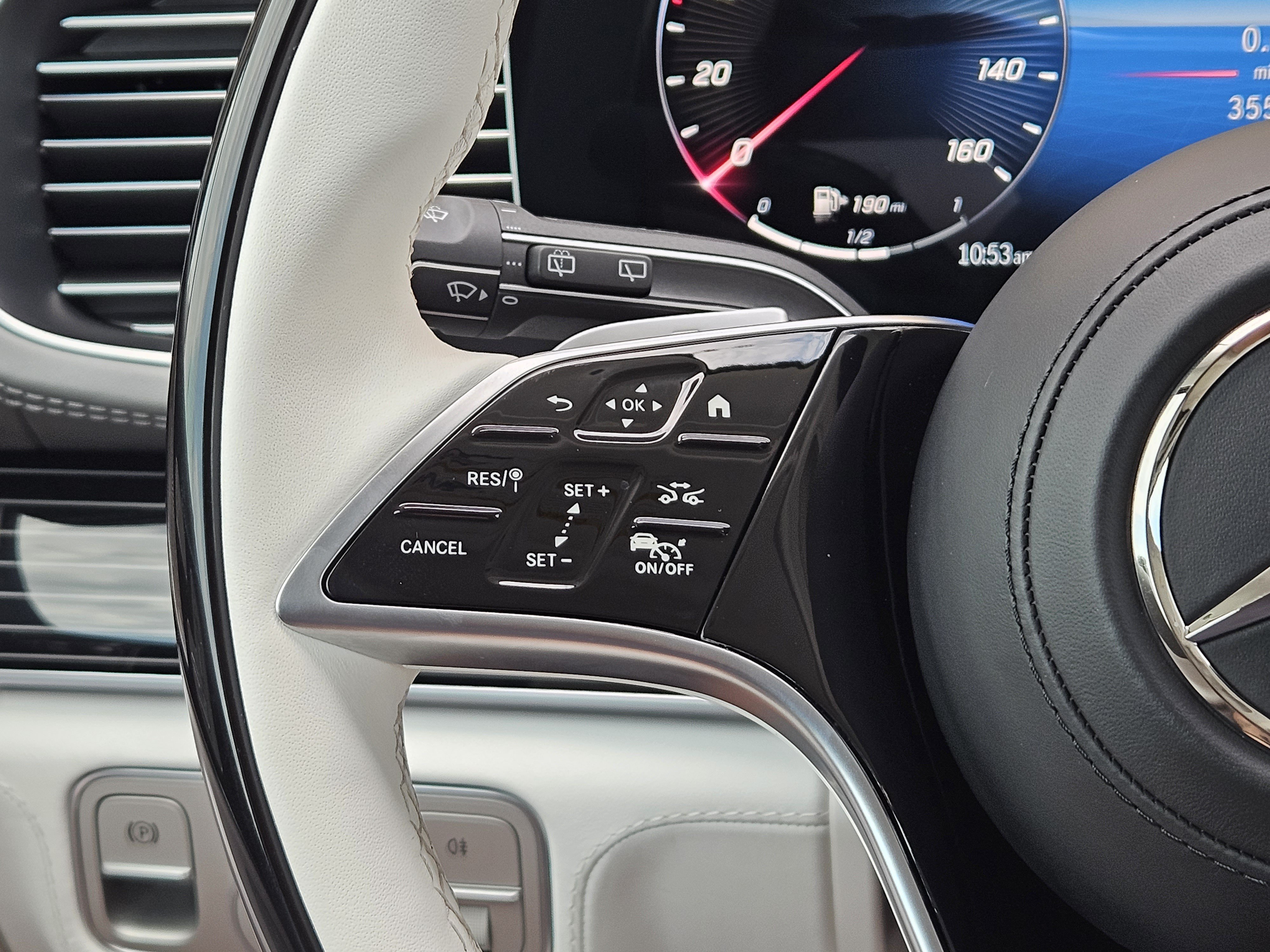 Used 2025 Mercedes-Benz Maybach GLS 600 4MATIC image 24
